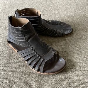 ROAN by BEDSTU leather strappy sandals women’s size 7.5; Distressed black/brown